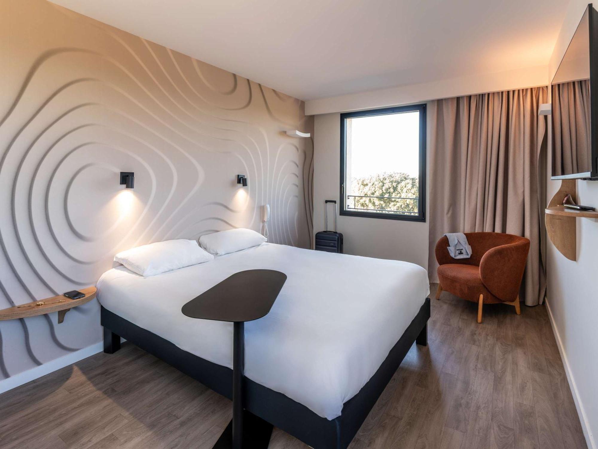 Ibis Styles Cabries Aix-En-Provence Tgv Hotel Exterior foto